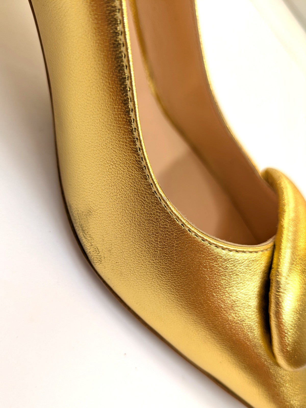 Rupert Sanderson Gold Calf Leather Square-Toe Court Heels
